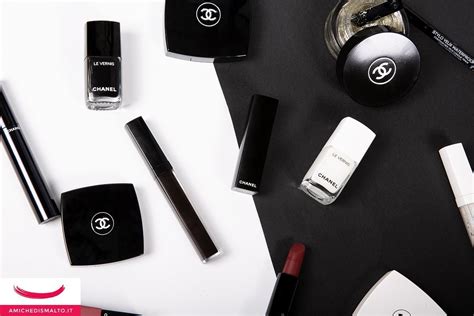 Noir et Blanc de Chanel, la collezione make